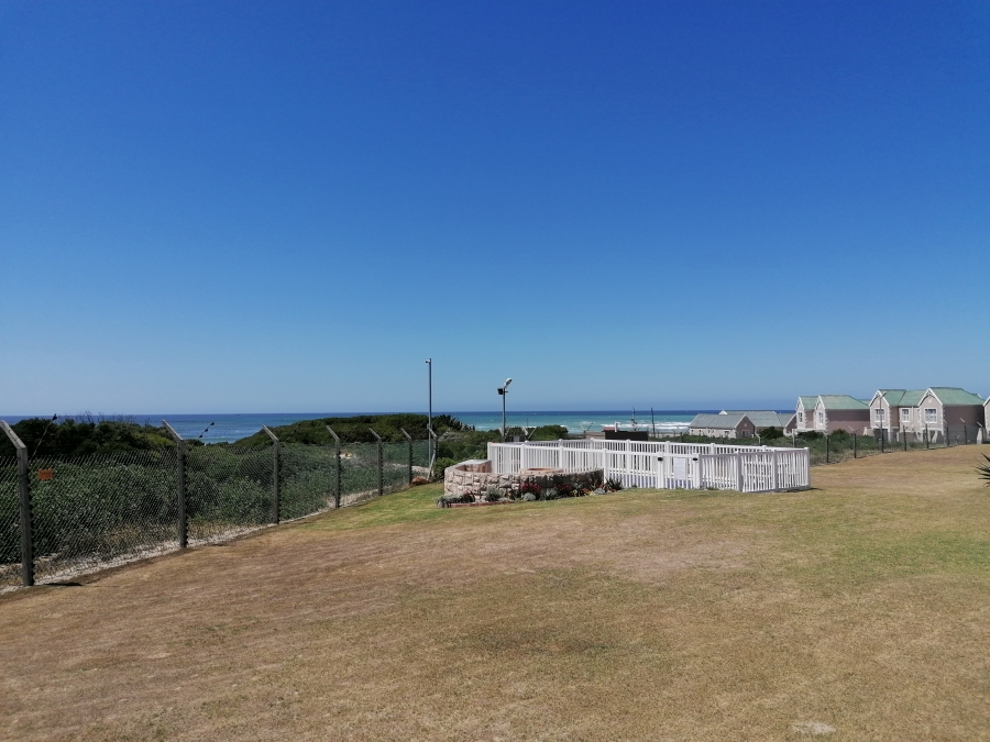 To Let 3 Bedroom Property for Rent in Marina Martinique Eastern Cape